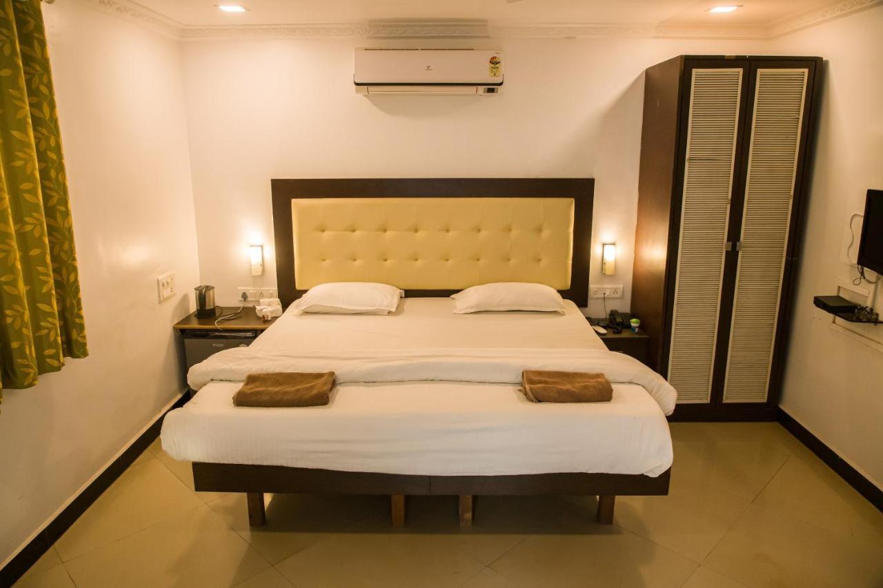 Sanidhya Beach Resort Алібаґ Екстер'єр фото