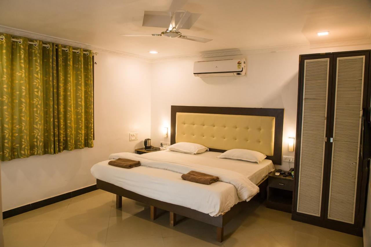 Sanidhya Beach Resort Алібаґ Екстер'єр фото